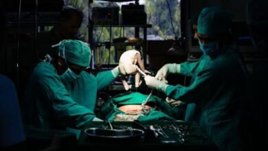 Turun Berok Tidak Ada Obatnya, Operasi Terbuka vs Laparoskopi untuk Hernia Lebih Baik Mana?