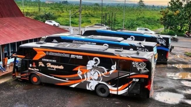 Siapa Pemilik PO Haryanto? Viral Busnya Seruduk Pajero di Tol Semarang-Batang