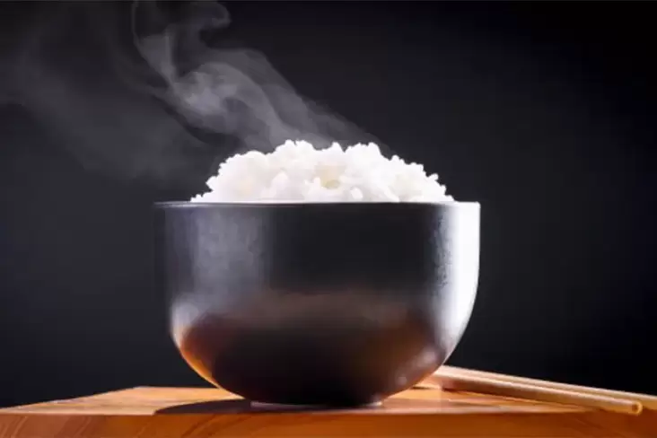 Benarkah Masak Nasi dengan Minyak Kelapa Bisa Turunkan Kadar Kalorinya?